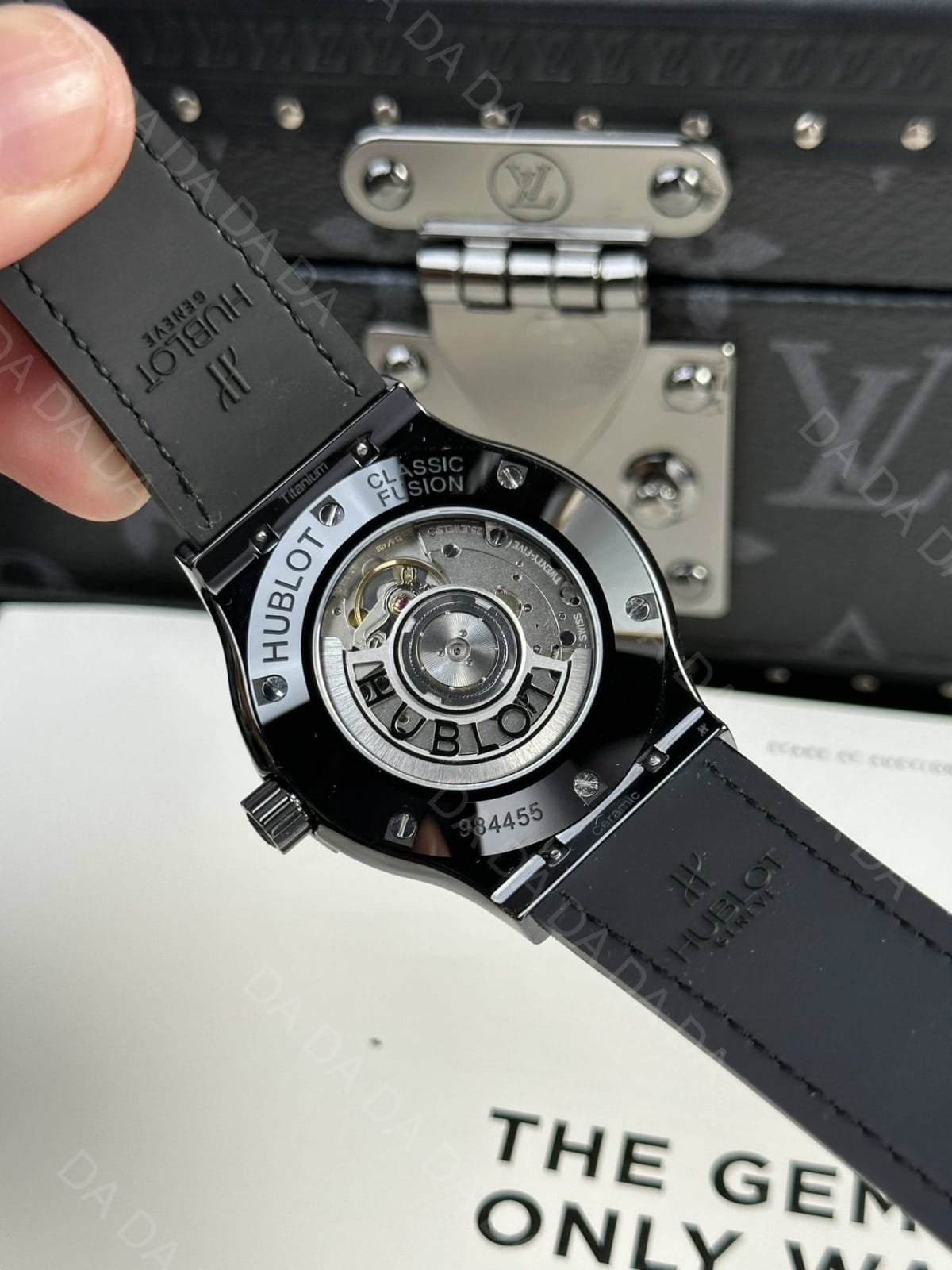 위블로 클래식퓨전 올블랙 세라믹 가죽러버밴드 42mm 9