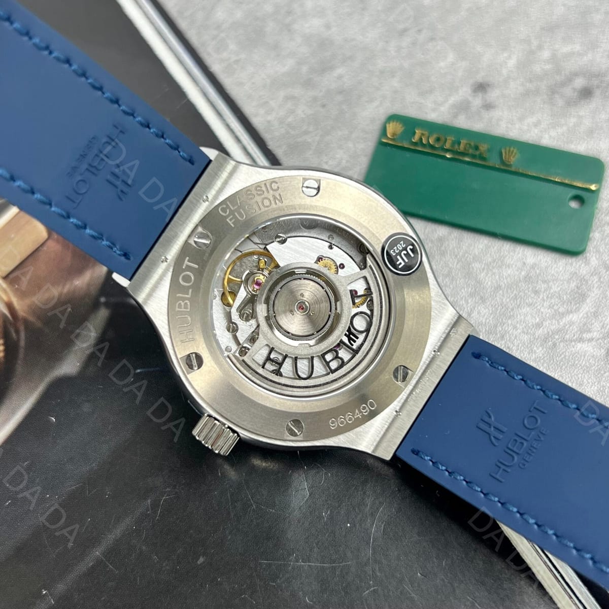 위블로 클래식퓨전 티타늄 블루다이얼 가죽러버밴드 38mm 7