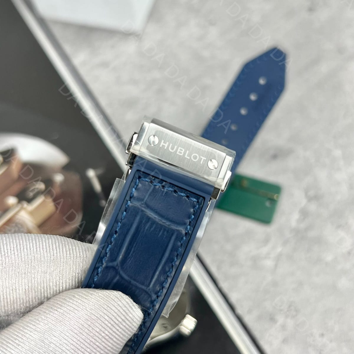 위블로 클래식퓨전 티타늄 블루다이얼 가죽러버밴드 38mm 8