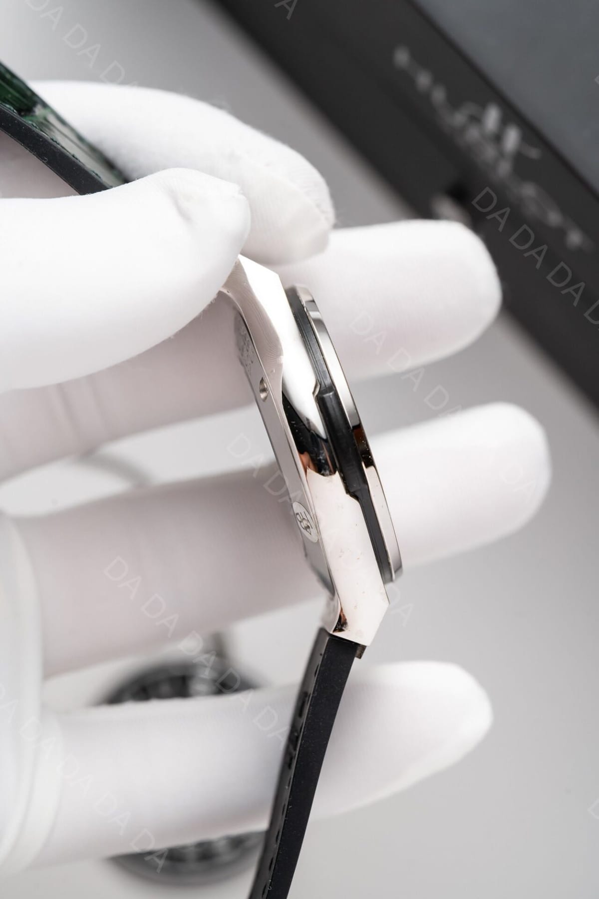 위블로 클래식퓨전 티타늄 그린다이얼 풀다이아셋팅 가죽러버밴드 38mm 5