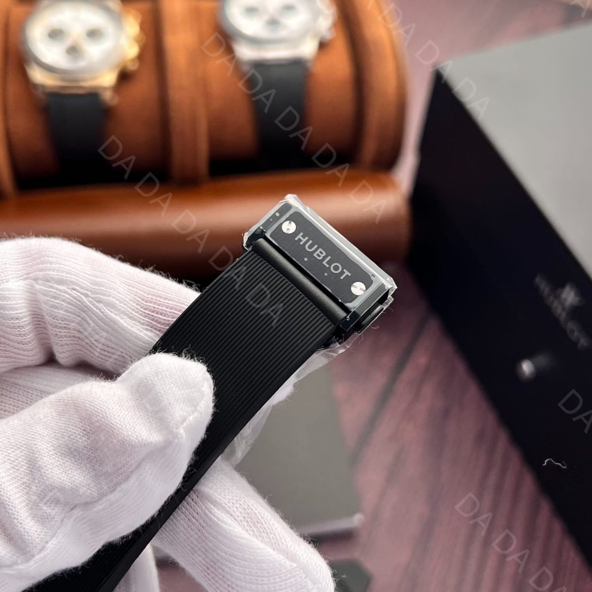 위블로 클래식퓨전 세라믹 그린다이얼 러버밴드 42mm 8
