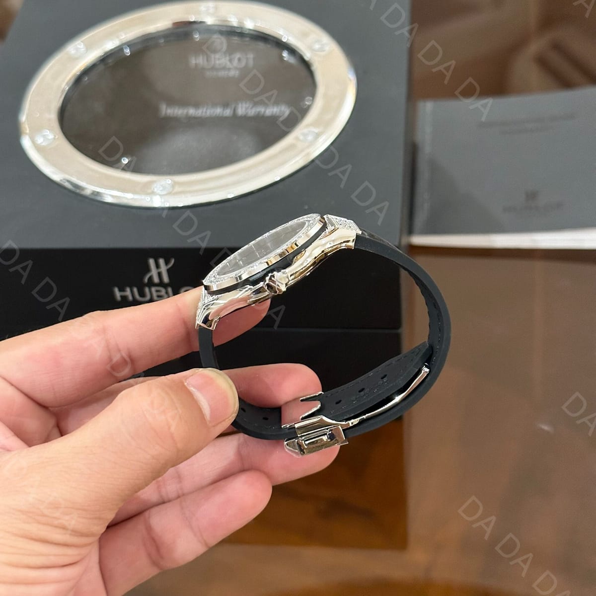 위블로 클래식퓨전 티타늄 풀다이아셋팅 블랙다이얼 가죽러버밴드 38mm 5