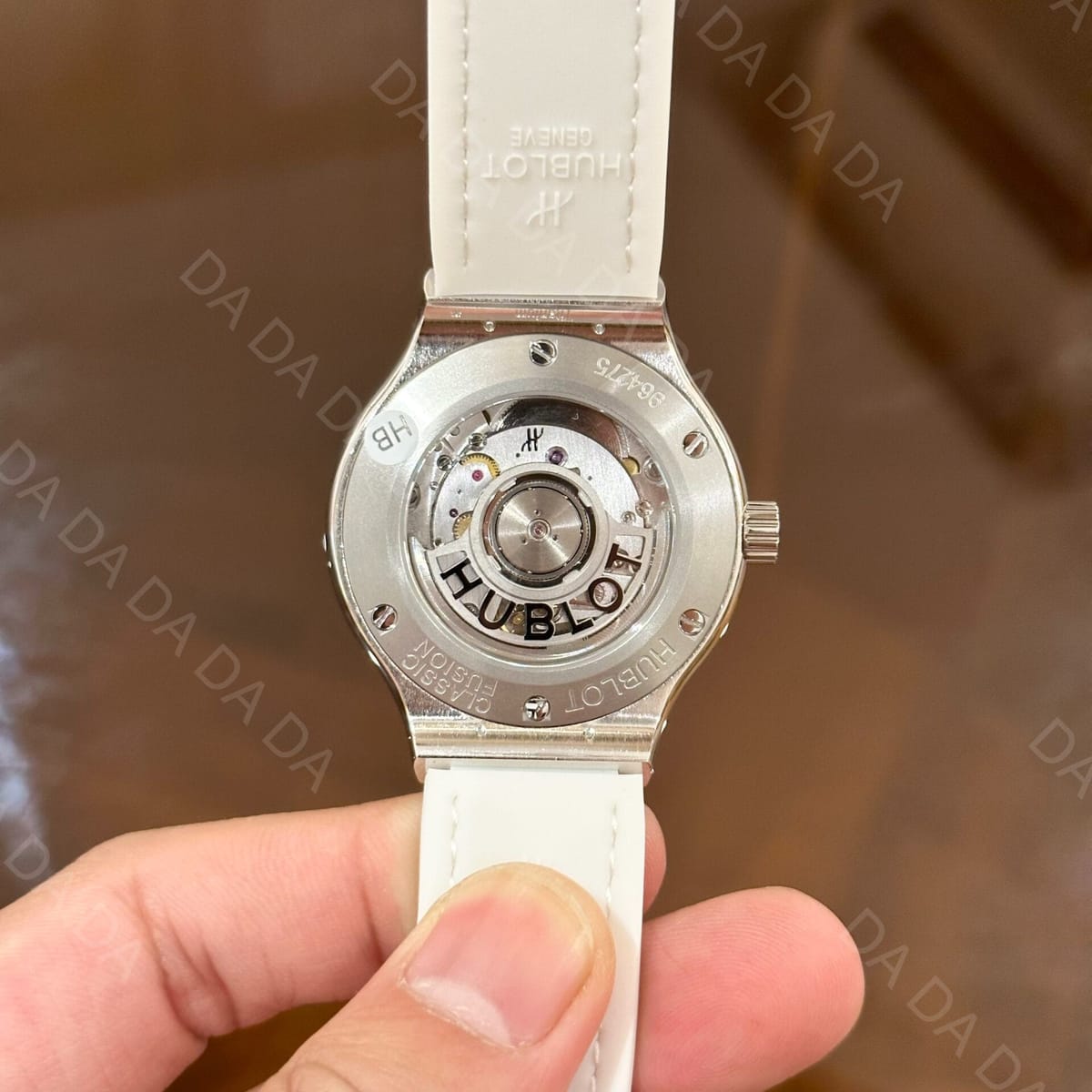 위블로 클래식퓨전 티타늄 풀다이아셋팅 화이트다이얼 가죽러버밴드 38mm 7
