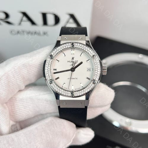 위블로 클래식퓨전 티타늄 다이아베젤 화이트다이얼 블랙가죽러버밴드 38mm