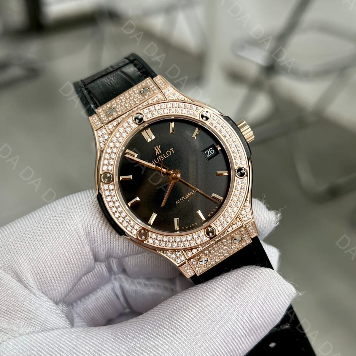 위블로 클래식퓨전 금통 블랙다이얼 풀다이아셋팅 가죽러버밴드 38mm 4