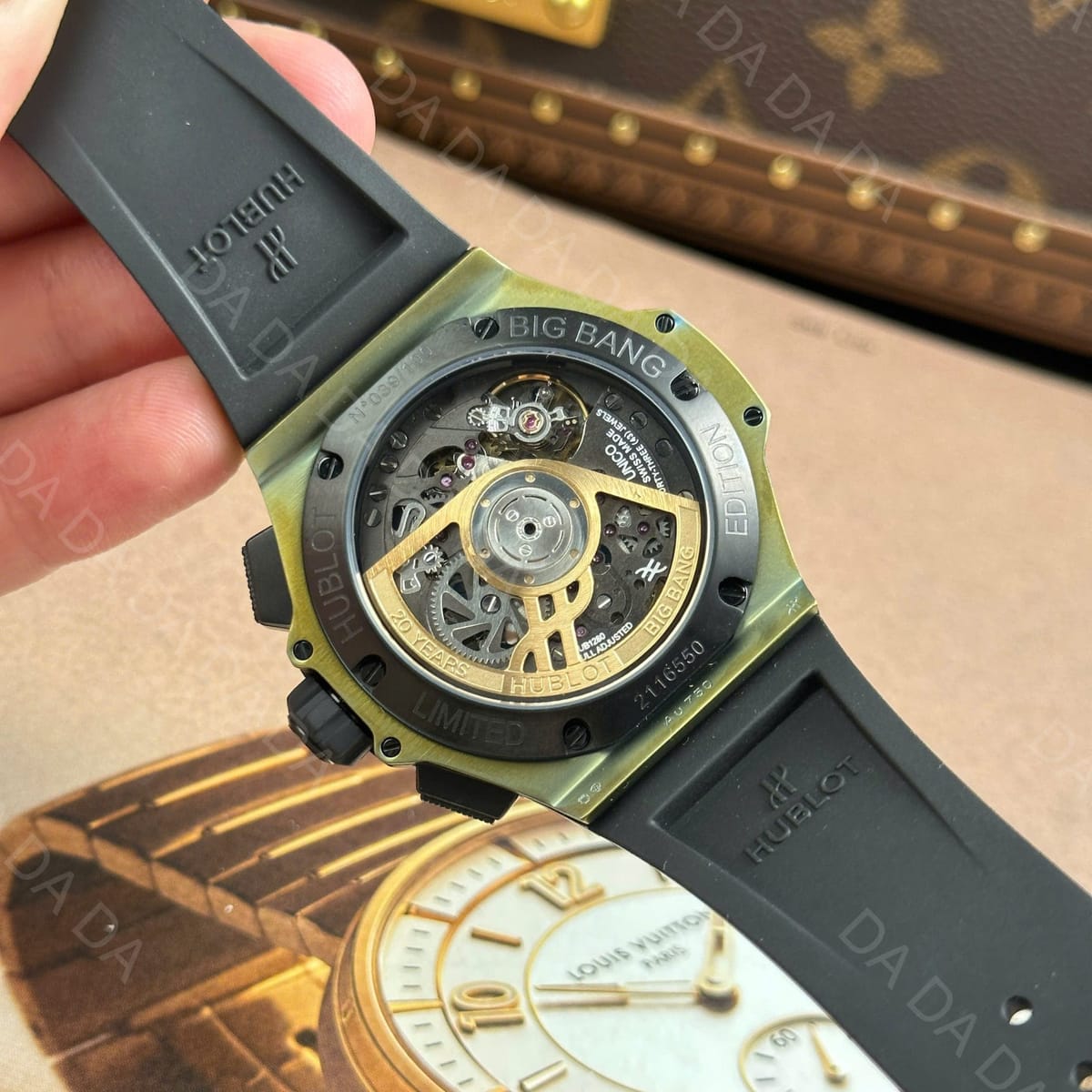 위블로 빅뱅 20주년 에디션 러버밴드 43mm 14