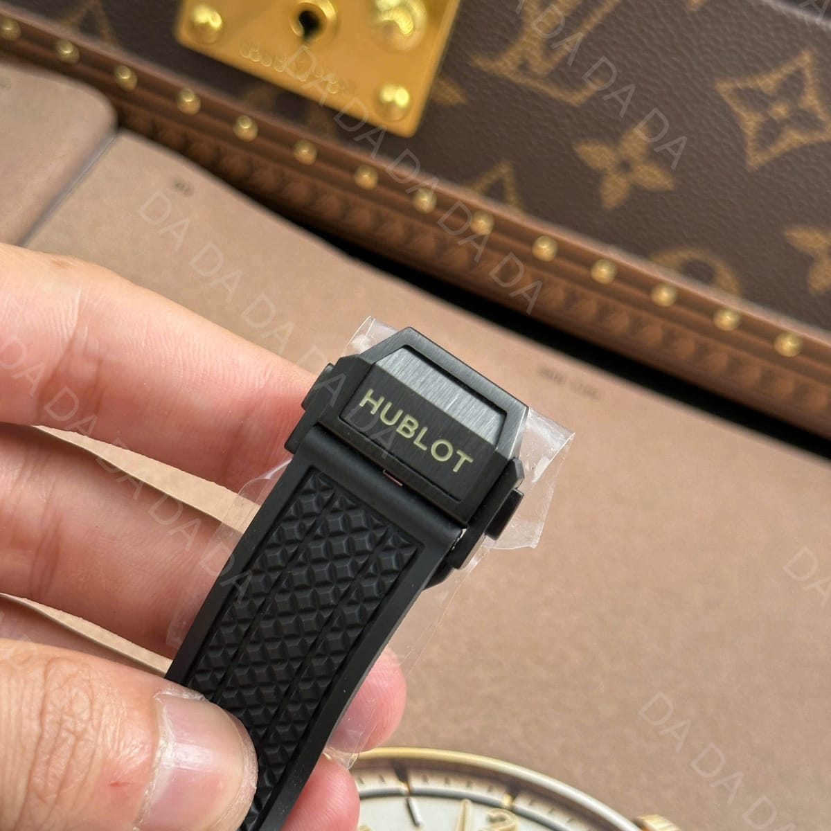 위블로 빅뱅 20주년 에디션 러버밴드 43mm 15