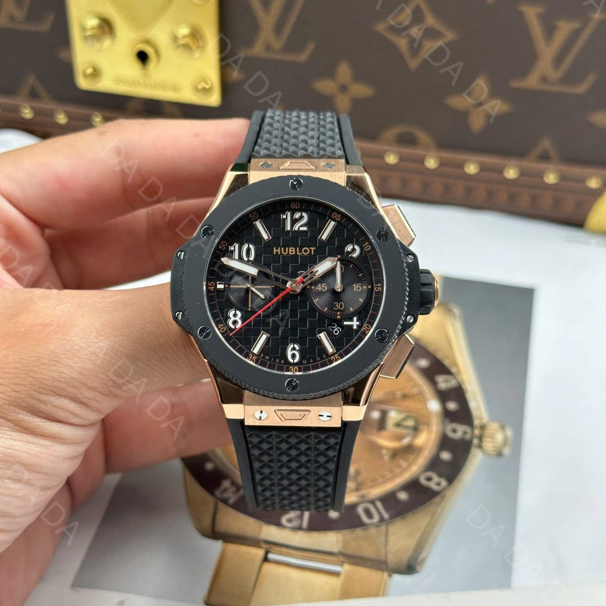 위블로 빅뱅 20주년 킹 골드 세라믹 러버밴드 43mm 3