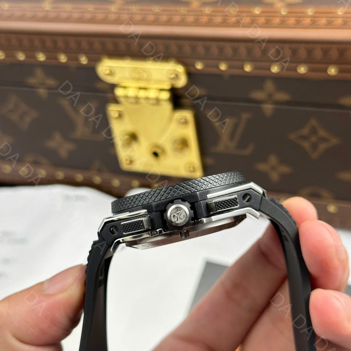 위블로 빅뱅 20주년 티타늄 세라믹 러버밴드 43mm 11