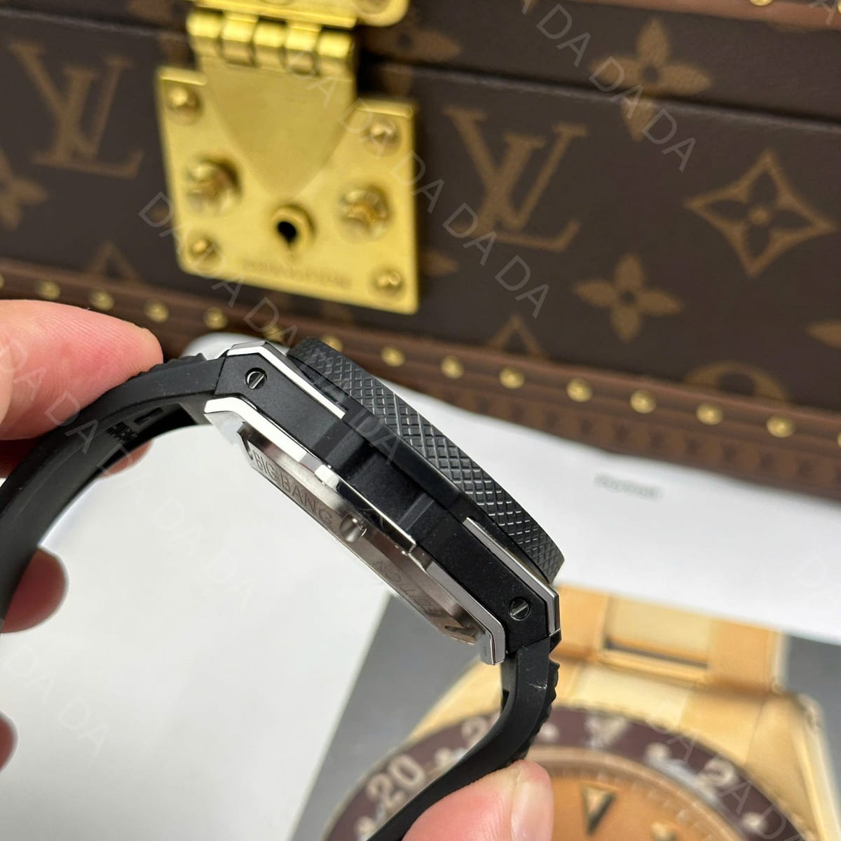 위블로 빅뱅 20주년 티타늄 세라믹 러버밴드 43mm 12