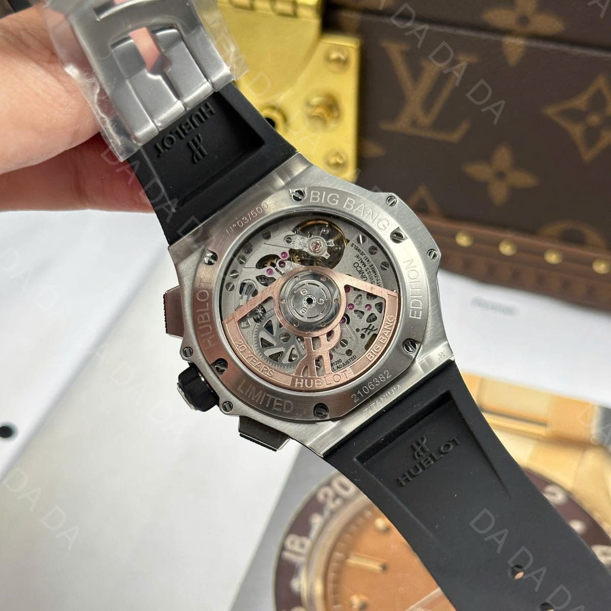 위블로 빅뱅 20주년 티타늄 세라믹 러버밴드 43mm 13