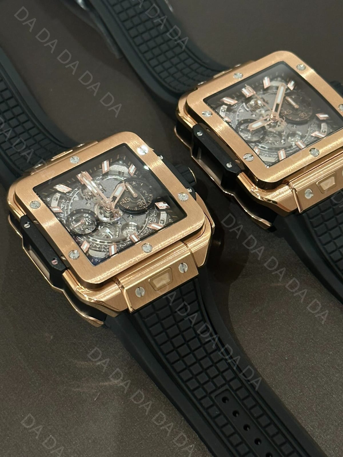 위블로 스퀘어 뱅 유니코 금통 블랙 러버밴드 42mm 3