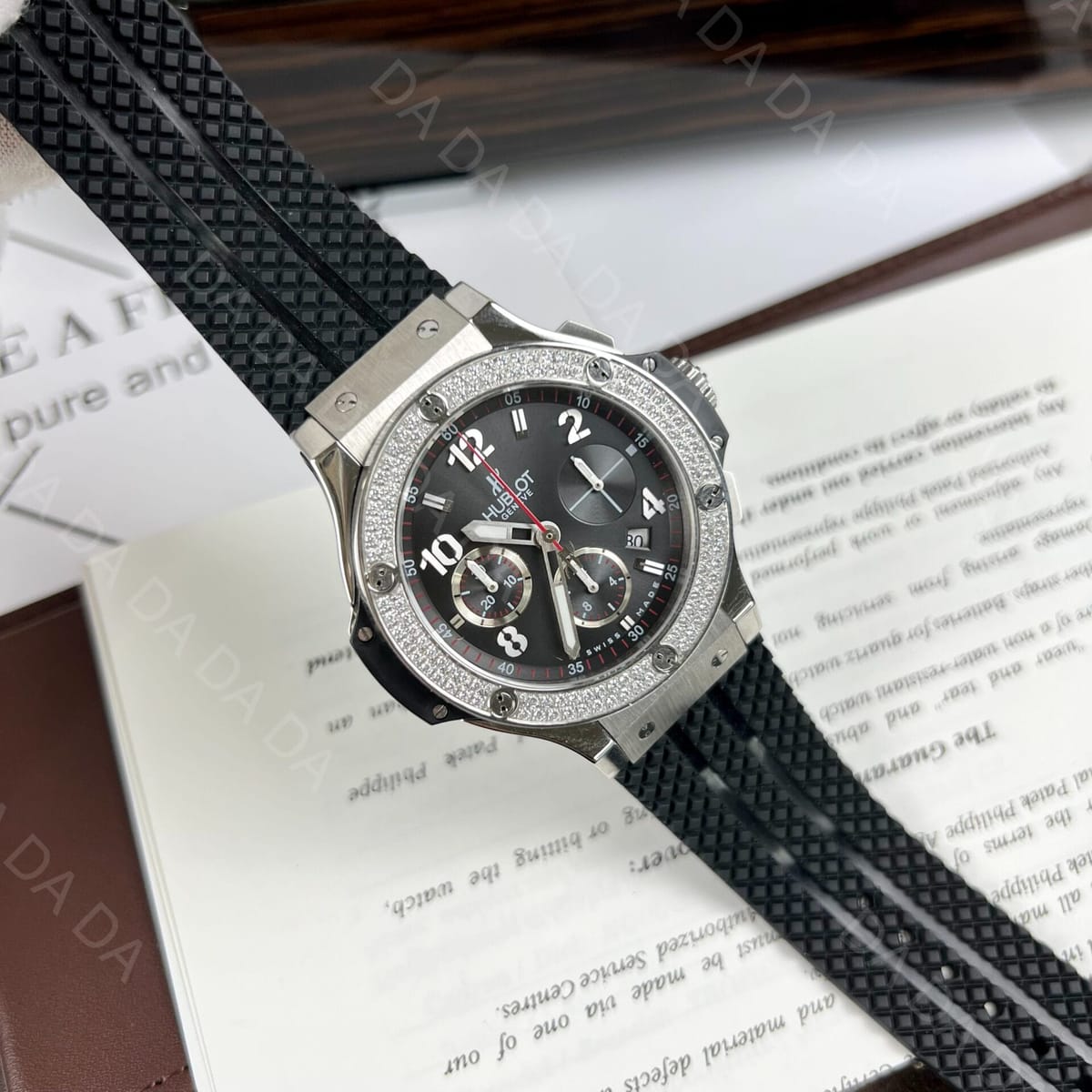 위블로 빅뱅 크로노그래프 다이아베젤 블랙 러버밴드 44mm 3
