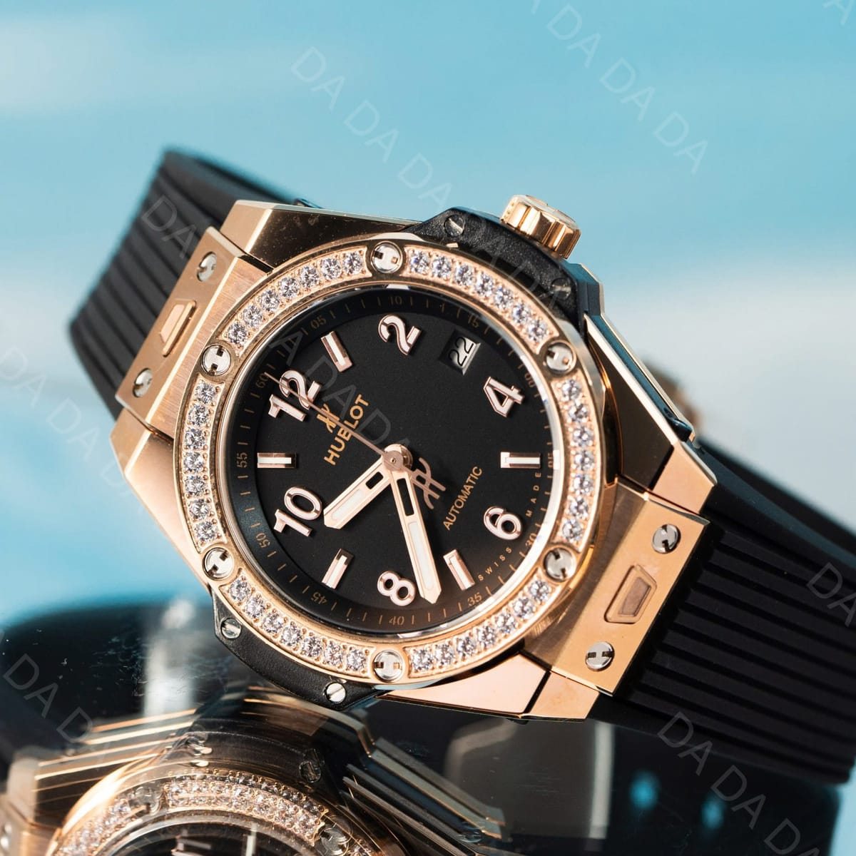 위블로 빅뱅 킹골드 다이아베젤 블랙 러버밴드 39mm 3