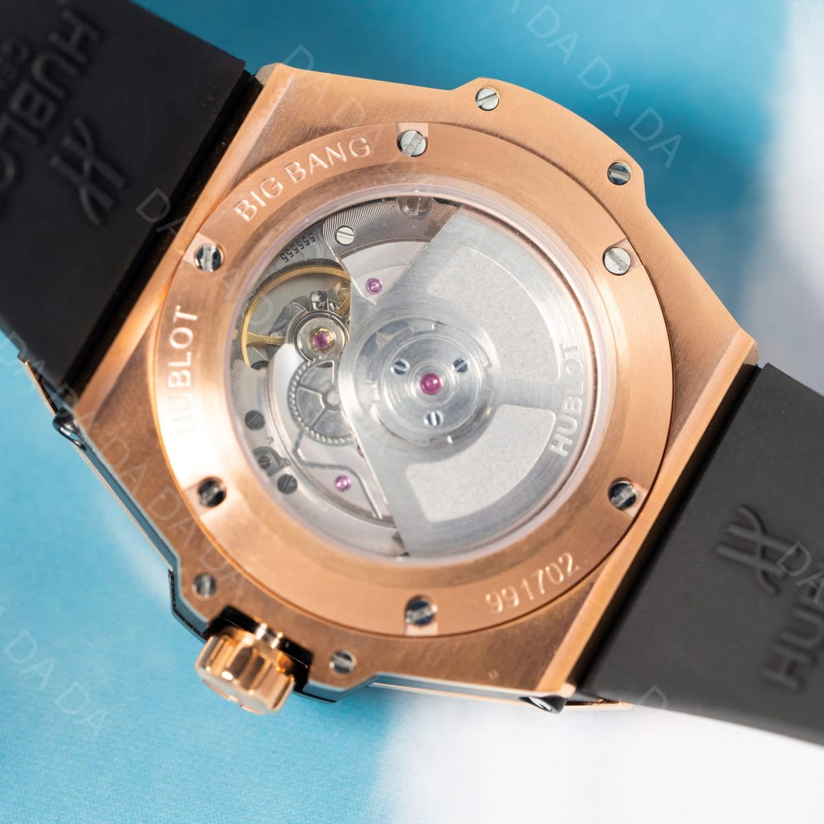 위블로 빅뱅 킹골드 다이아베젤 블랙 러버밴드 39mm 11