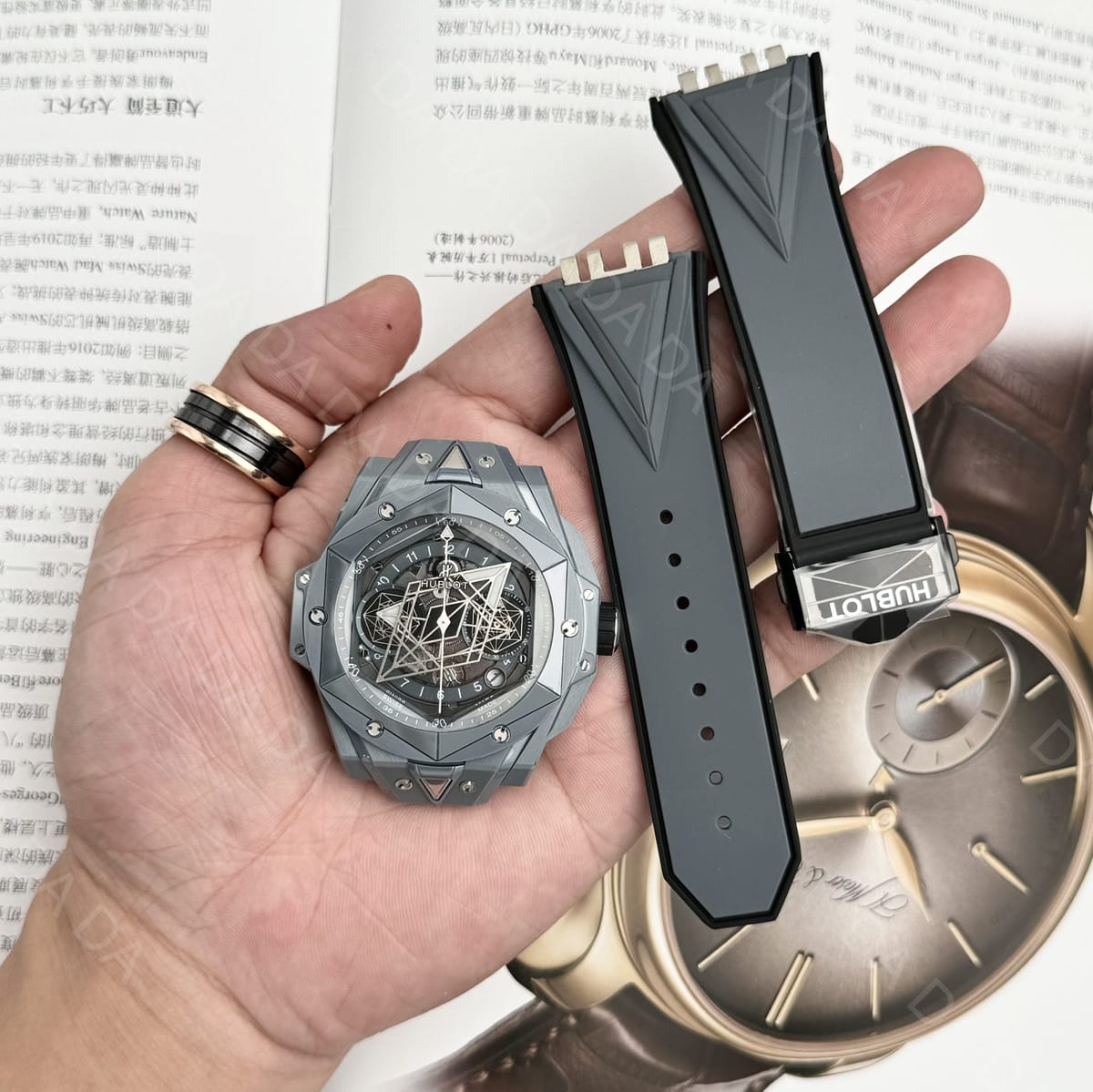 위블로 빅뱅 상블루2 그레이세라믹 러버밴드 45mm 3