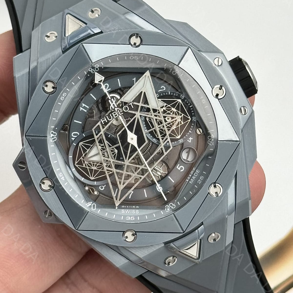 위블로 빅뱅 상블루2 그레이세라믹 러버밴드 45mm 4