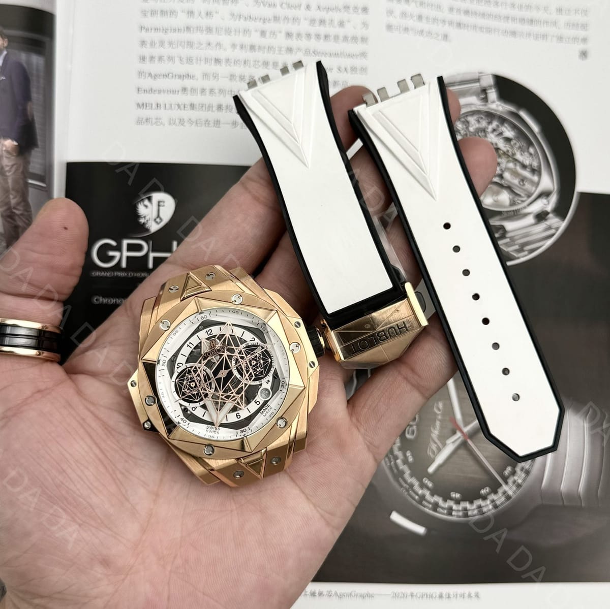 위블로 빅뱅 상블루2 킹골드 화이트다이얼 러버밴드 45mm 3