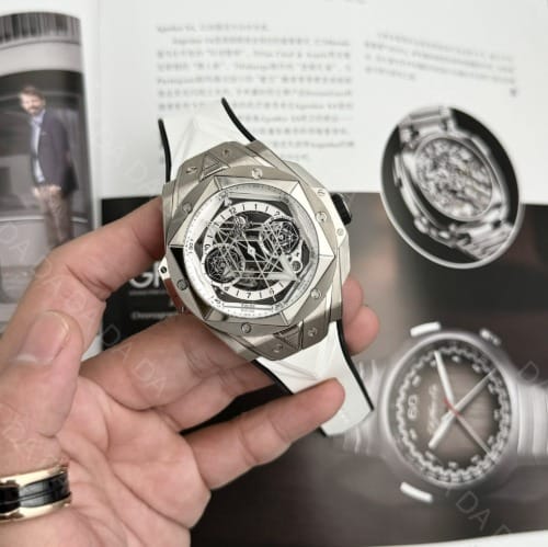 위블로 빅뱅 상블루2 티타늄 화이트다이얼 러버밴드 45mm