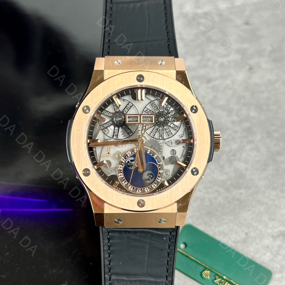 위블로 클래식퓨전 에어로퓨전 문페이즈 킹골드 러버밴드 42mm 3