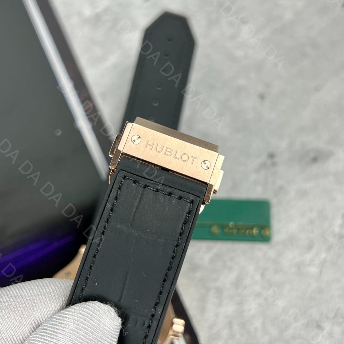 위블로 클래식퓨전 에어로퓨전 문페이즈 킹골드 러버밴드 42mm 9