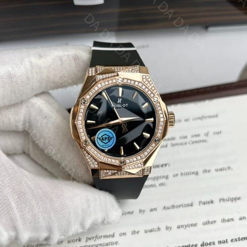 위블로 클래식퓨전 올린스키 킹골드 풀파베 블랙다이얼 러버밴드 40mm