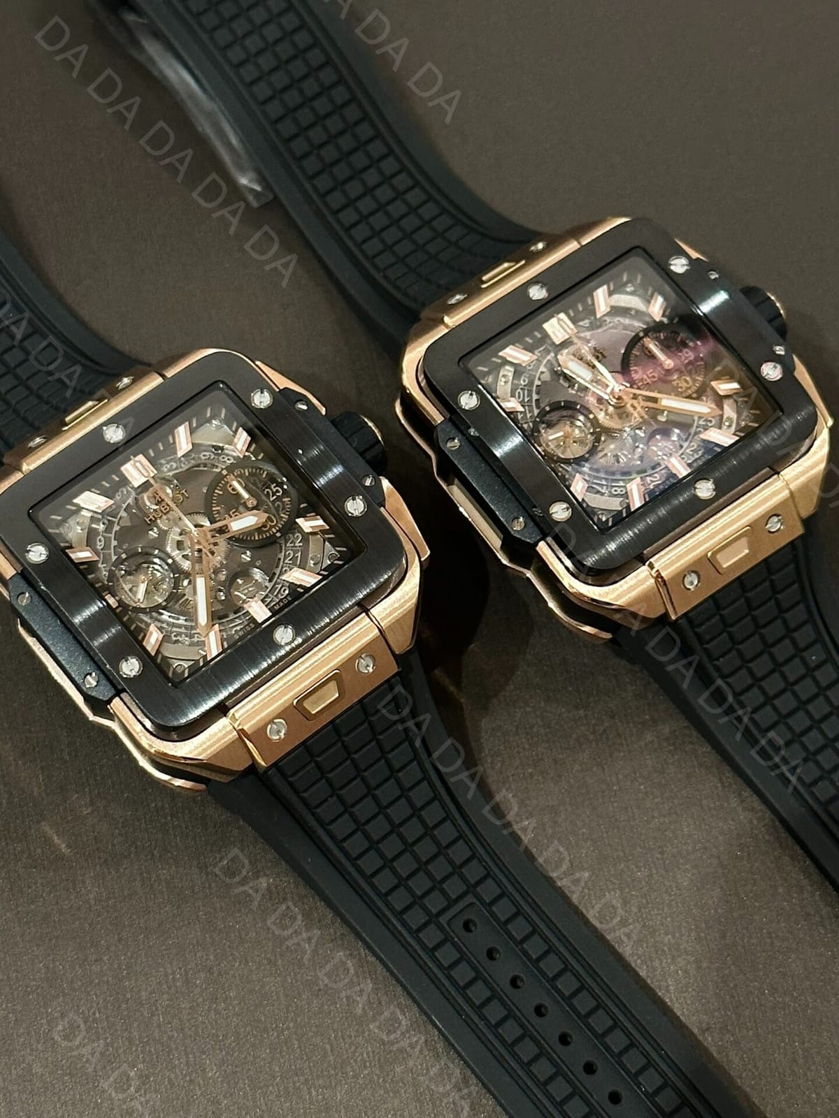 위블로 스퀘어 뱅 유니코 금통 블랙베젤 러버밴드 42mm 3