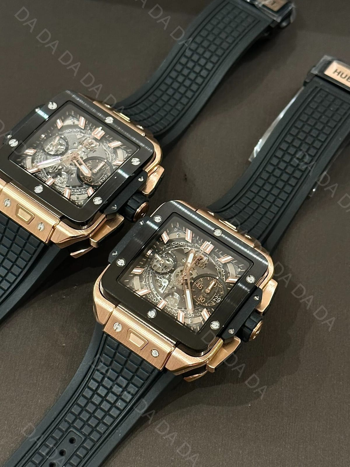 위블로 스퀘어 뱅 유니코 금통 블랙베젤 러버밴드 42mm 4