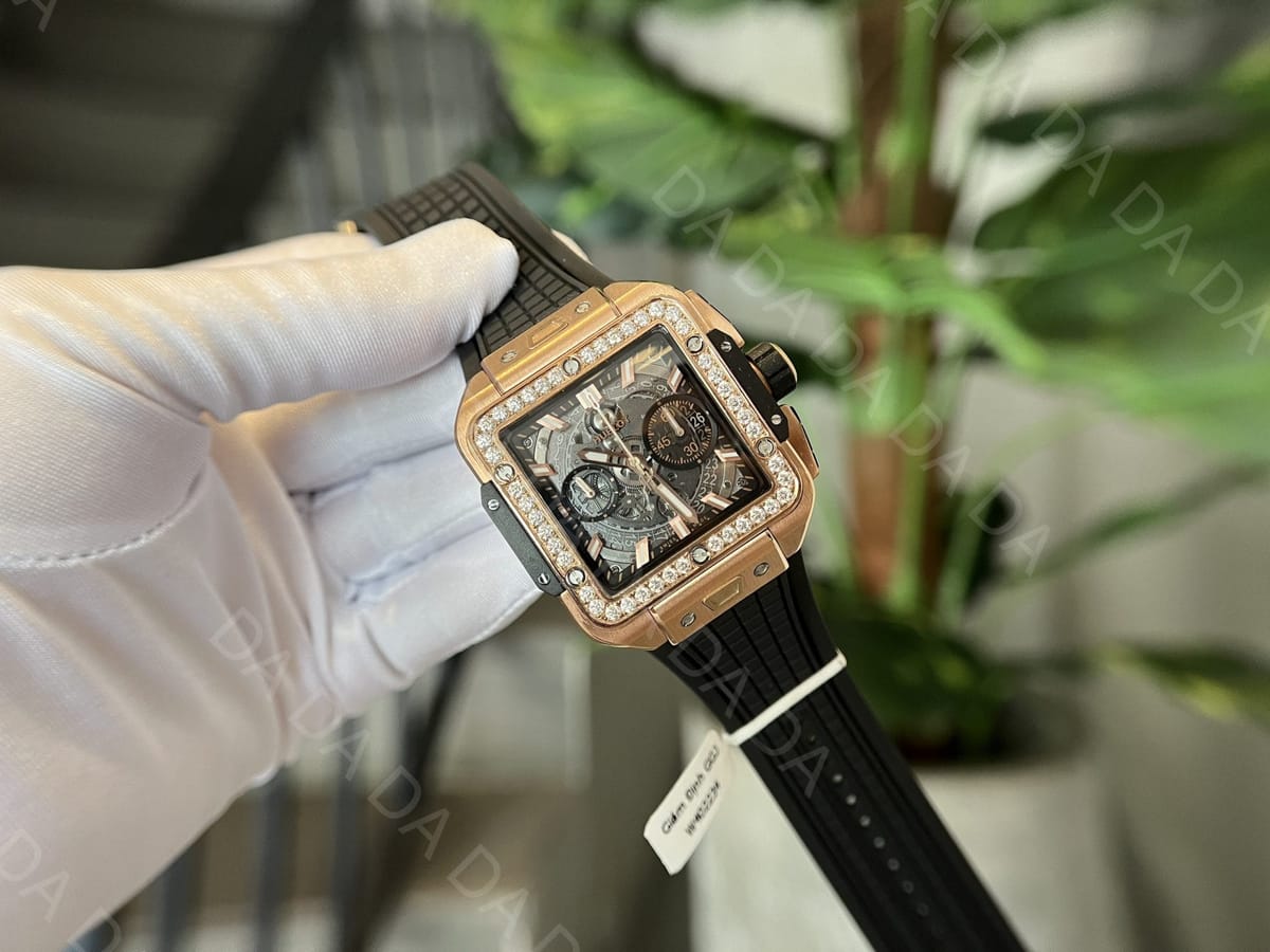 위블로 스퀘어 뱅 유니코 킹골드 다이아베젤 러버밴드 42mm 3