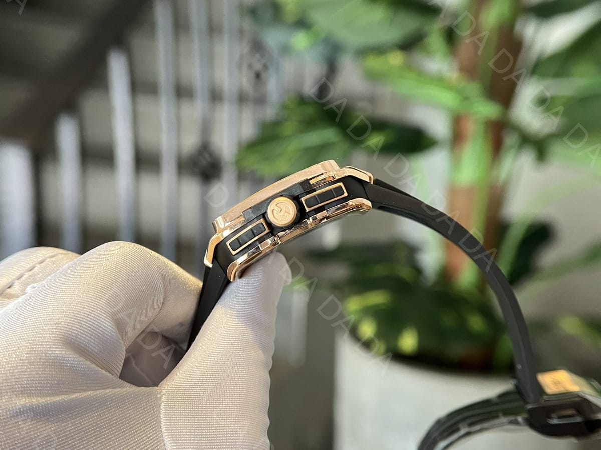 위블로 스퀘어 뱅 유니코 킹골드 다이아베젤 러버밴드 42mm 6