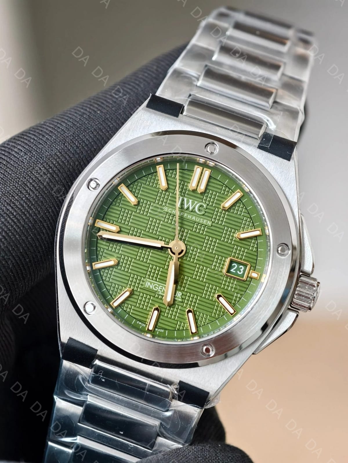 IWC 인제니어 스틸 그린 40mm 4