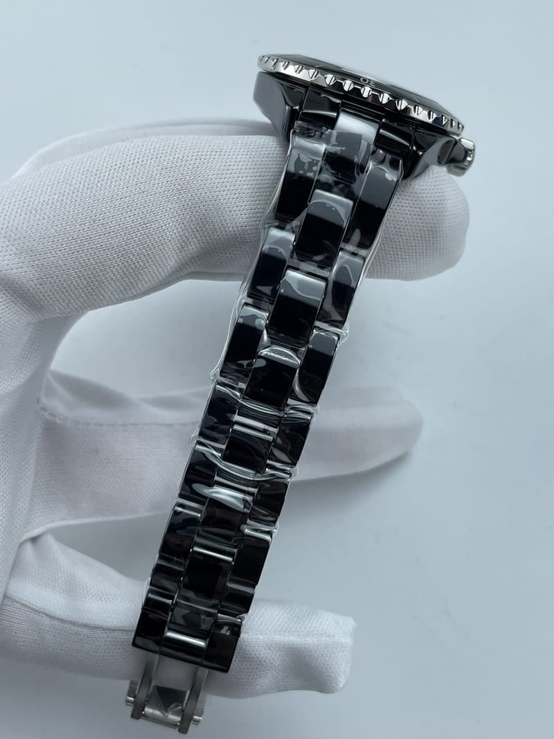 샤넬 J12 블랙 세라믹 33mm 쿼츠 4