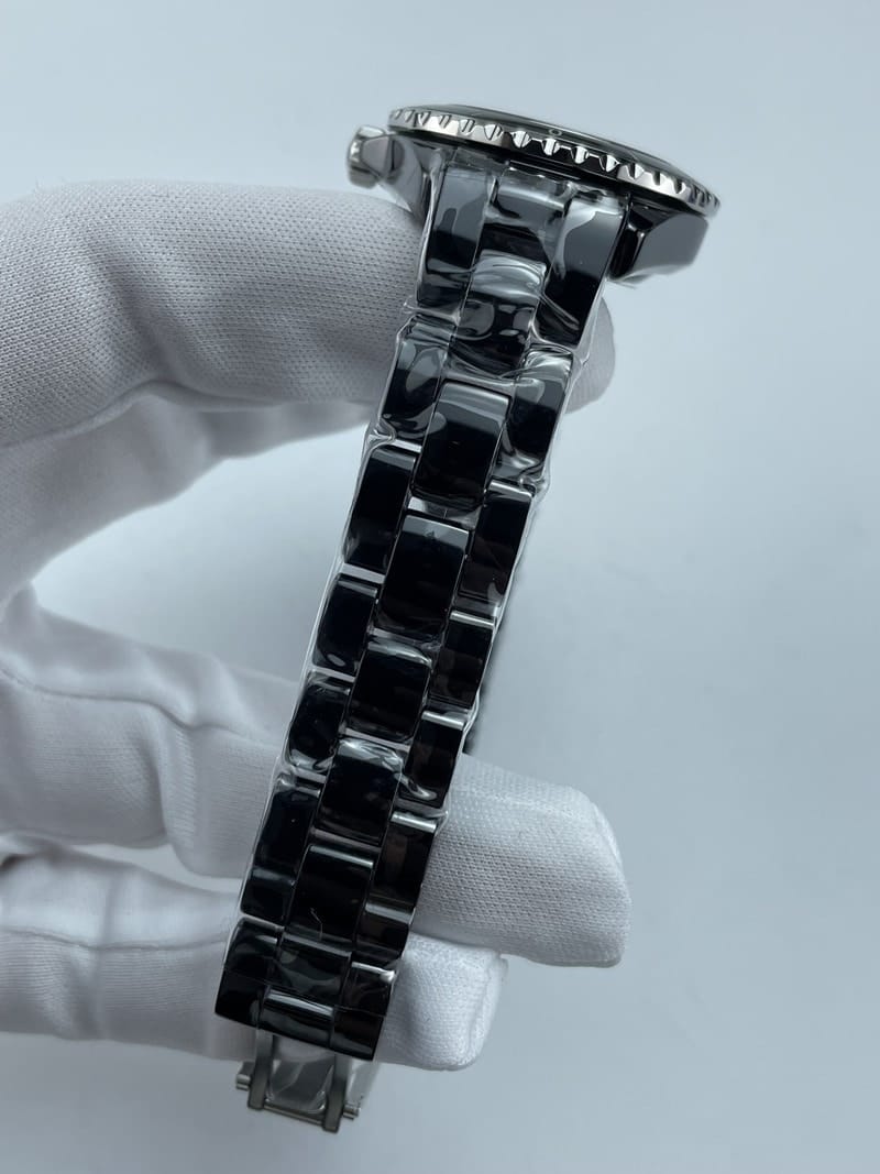 샤넬 J12 블랙 세라믹 33mm 쿼츠 5