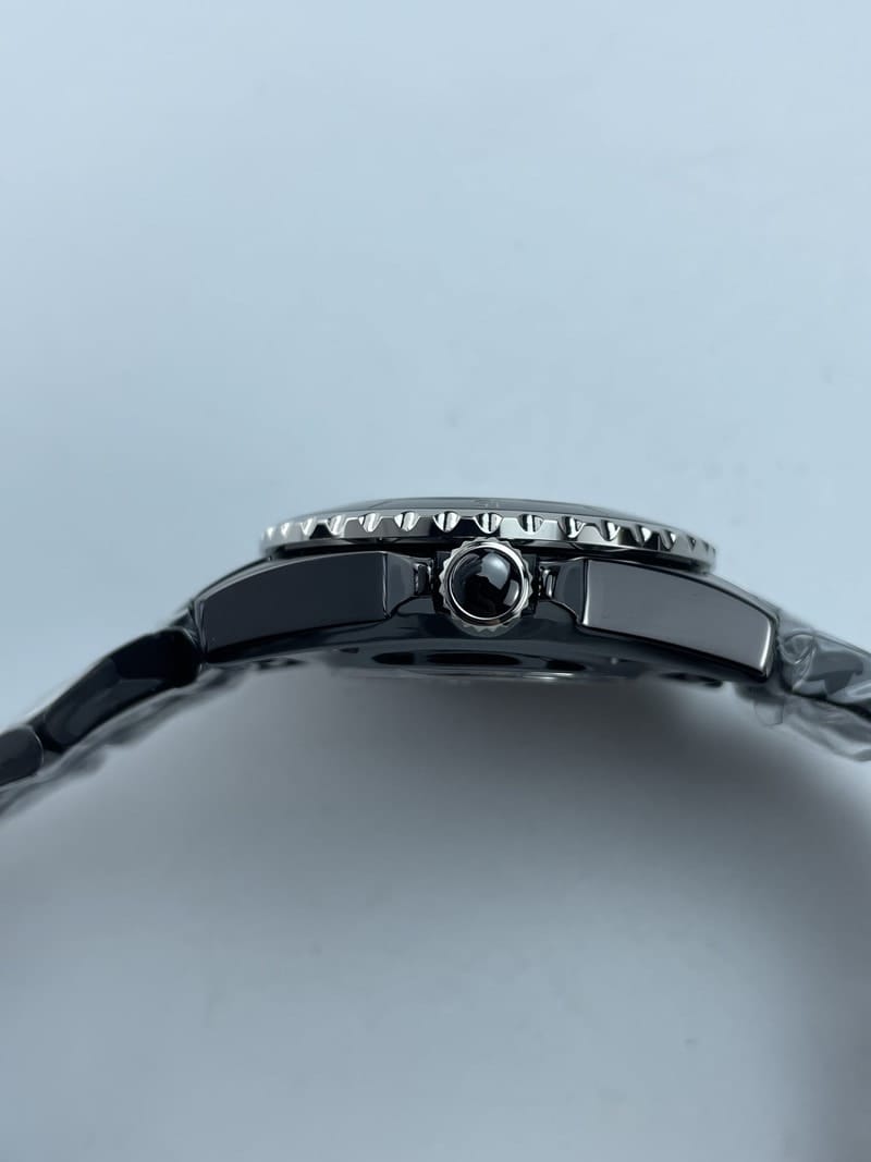 샤넬 J12 블랙 세라믹 33mm 쿼츠 6