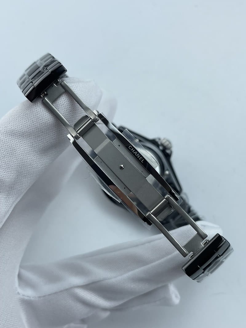 샤넬 J12 블랙 세라믹 33mm 쿼츠 9