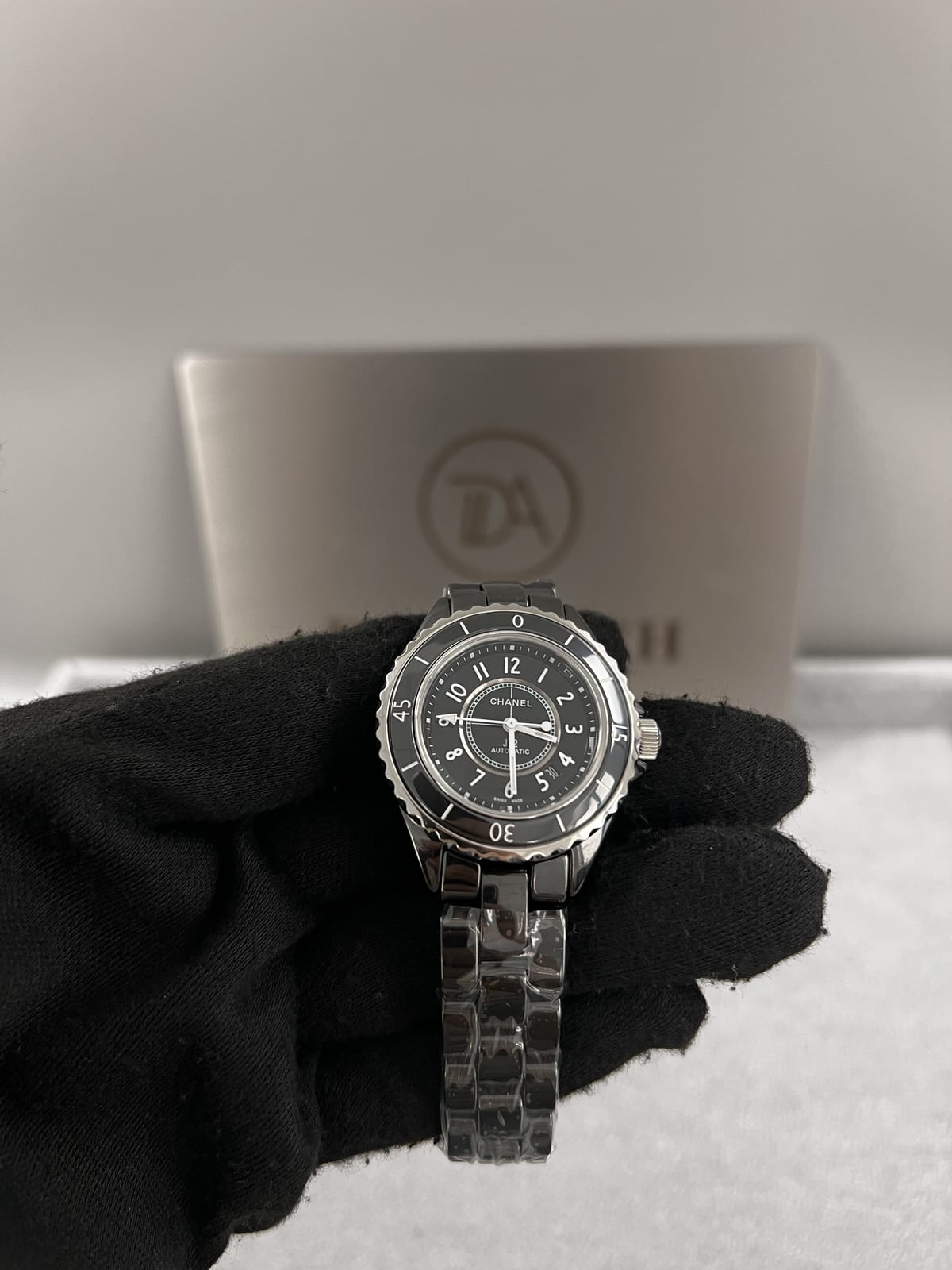 샤넬 J12 블랙세라믹 오토메틱 33mm 8