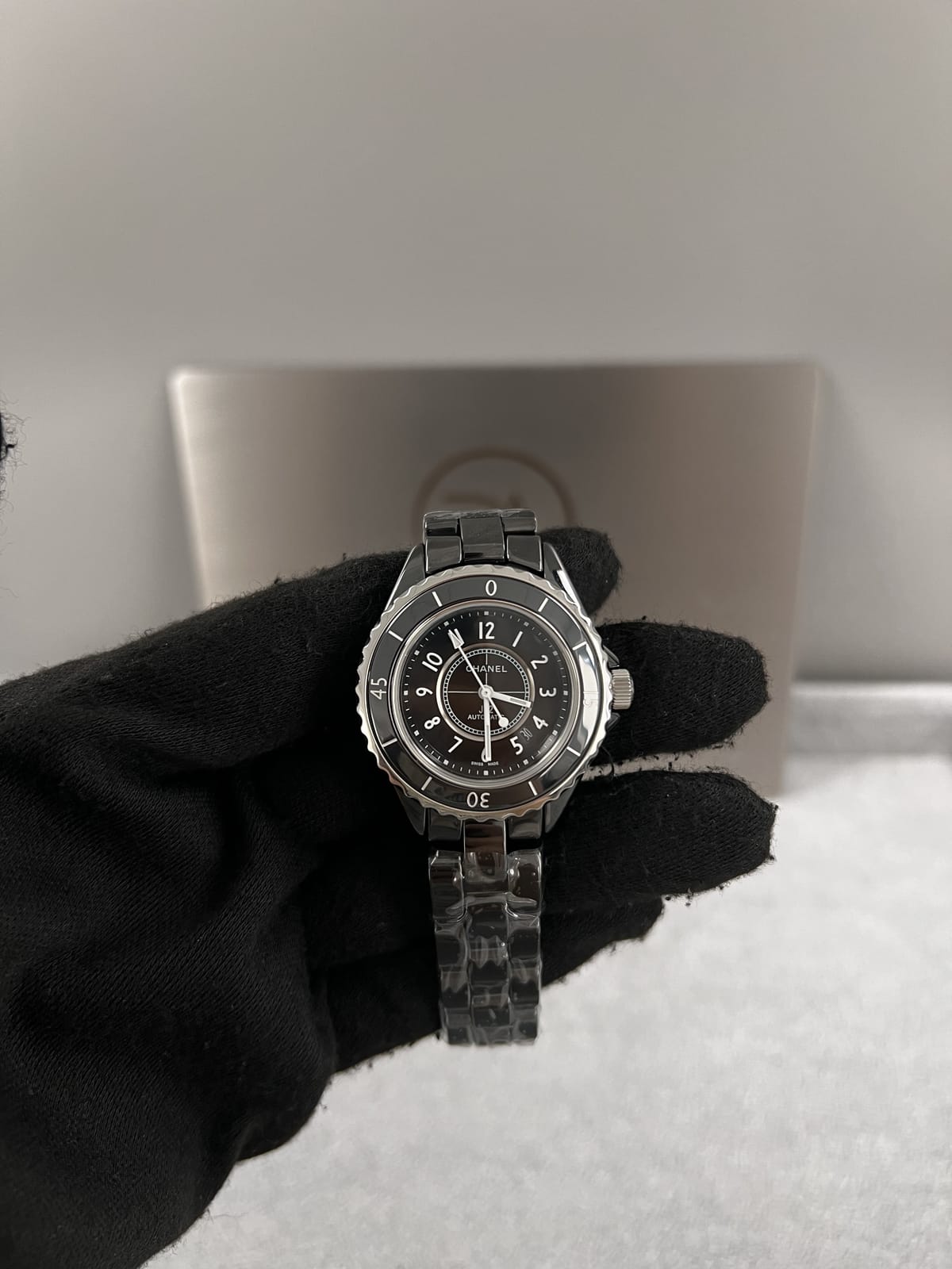 샤넬 J12 블랙세라믹 오토메틱 33mm 9