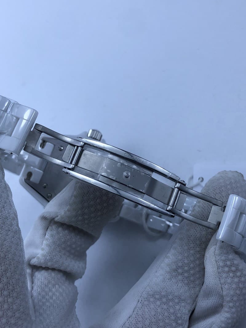 샤넬 J12 화이트세라믹 33mm 쿼츠 9
