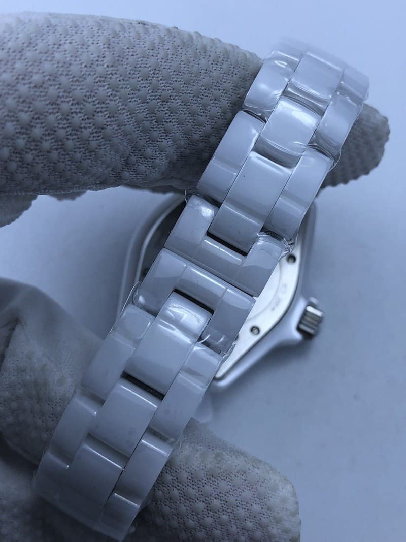 샤넬 J12 화이트세라믹 33mm 쿼츠 10