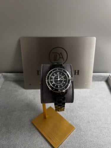 샤넬 J12 블랙세라믹 38mm 오토메틱