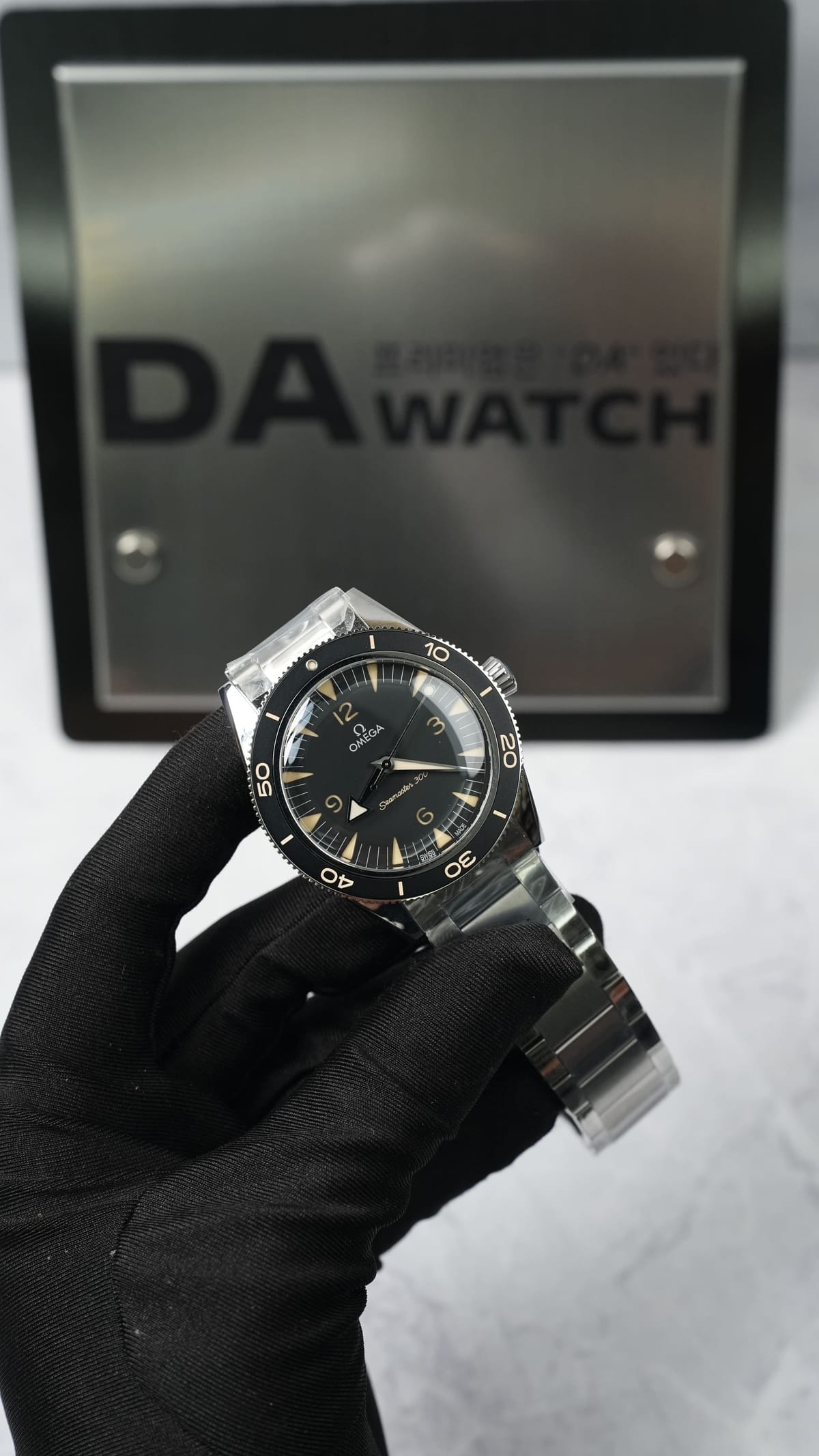 오메가 씨마스터 300 헤리티지 블랙 41mm 4