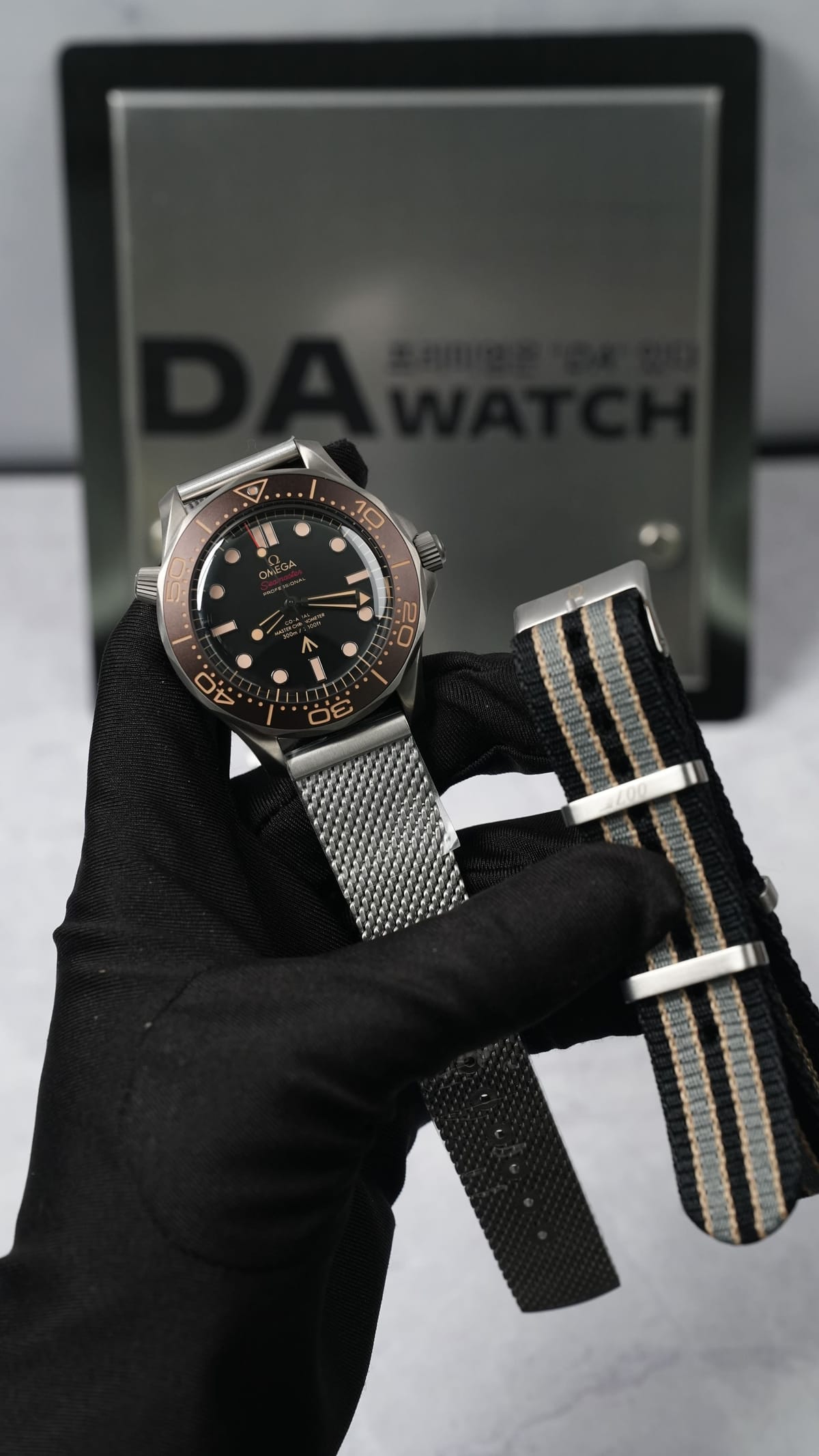 오메가 씨마스터 다이버 300 초코 42mm 4