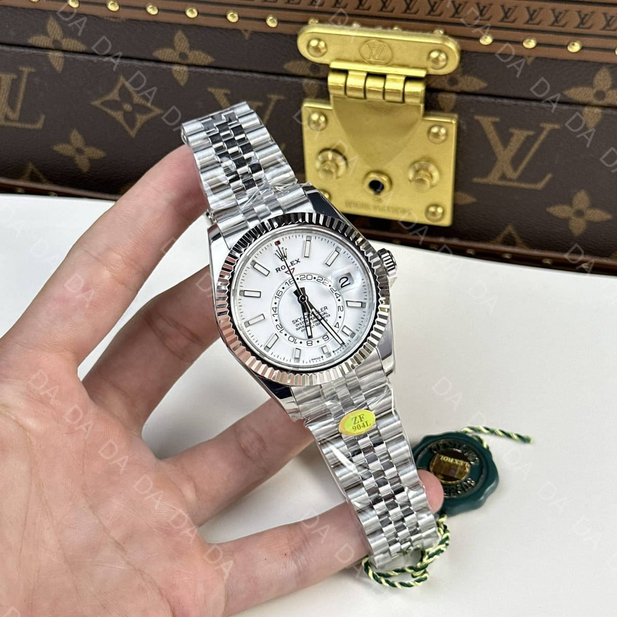 롤렉스 스카이드웰러 스틸 흰판 42mm 3
