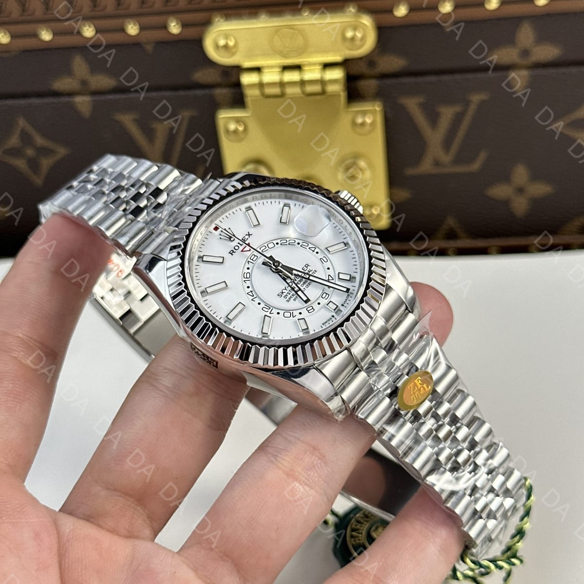 롤렉스 스카이드웰러 스틸 흰판 42mm 4