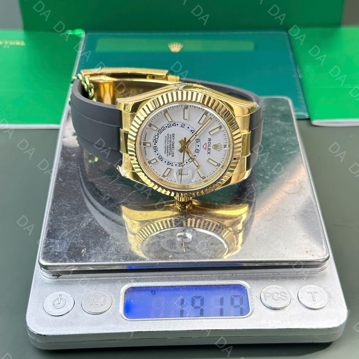 롤렉스 스카이드웰러 옐로우골드 금통 흰판 러버밴드 42mm 3
