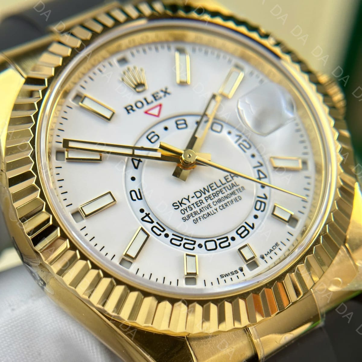 롤렉스 스카이드웰러 옐로우골드 금통 흰판 러버밴드 42mm 7