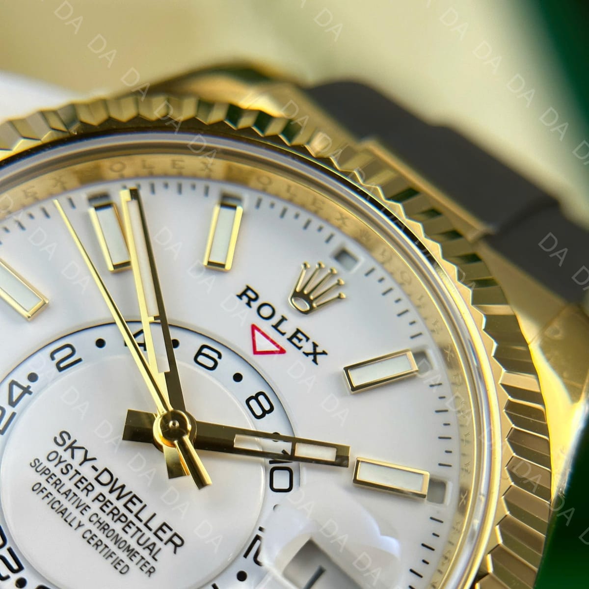 롤렉스 스카이드웰러 옐로우골드 금통 흰판 러버밴드 42mm 8
