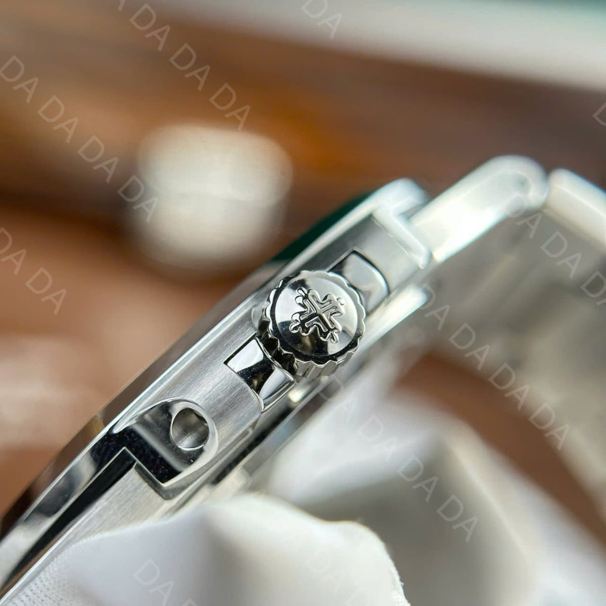 파텍필립 노틸러스 5811 화이트골드 41mm 18