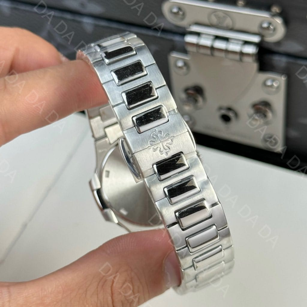 파텍필립 노틸러스 7010 화이트다이얼 32mm 10