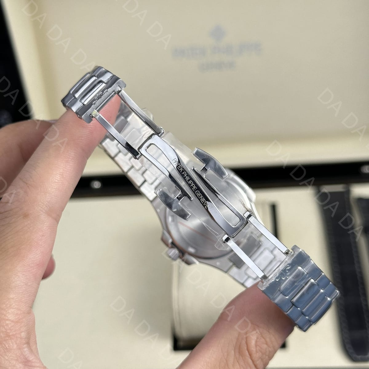 파텍필립 노틸러스 7010 검판 다이아베젤 32mm 11